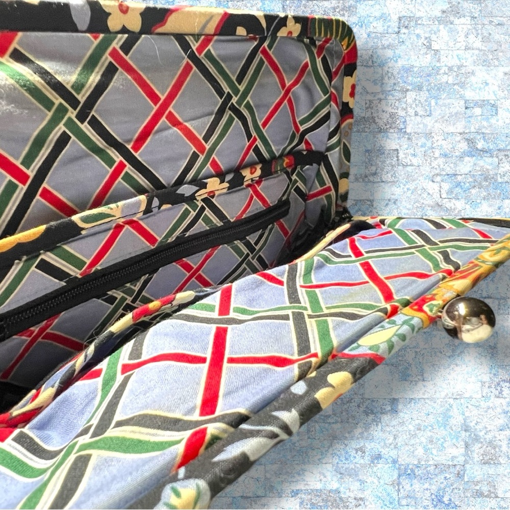 Vera Bradley Floral Alice in Versailles print. Shoulder Bag - Black, Red, Green - Picture 10 of 11